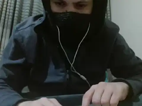 Snapshot of camiloking1720 chatting on 01/22/25, 04:44 camiloking1720 online show from 01/22/25, 04:44