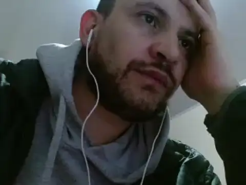 Snapshot of camiloking1720 chatting on 01/24/25, 07:08 camiloking1720 online show from 01/24/25, 07:08