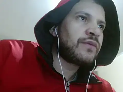 Snapshot of camiloking1720 chatting on 01/25/25, 11:44 camiloking1720 online show from 01/25/25, 11:44