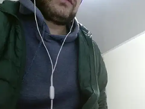 Snapshot of camiloking1720 chatting on 02/01/25, 06:32 camiloking1720 online show from 02/01/25, 06:32