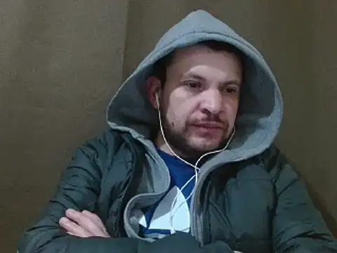 Snapshot of camiloking1720 chatting on 02/07/25, 04:06 camiloking1720 online show from 02/07/25, 04:06