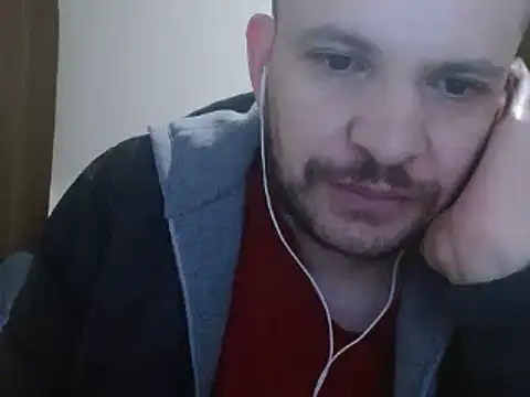 Snapshot of camiloking1720 chatting on 02/09/25, 03:00 camiloking1720 online show from 02/09/25, 03:00