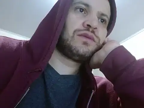 Snapshot of camiloking1720 chatting on 02/26/25, 01:43 camiloking1720 online show from 02/26/25, 01:43