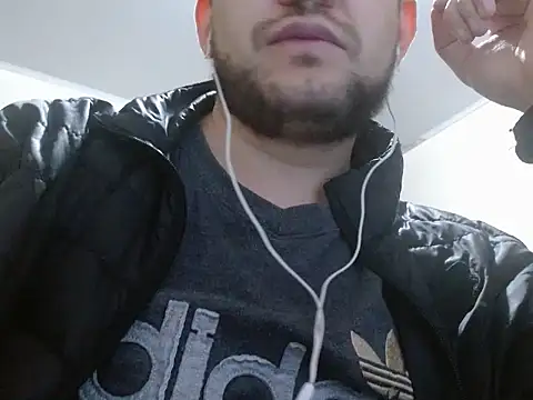 Snapshot of camiloking1720 chatting on 09/11/25, 05:46 camiloking1720 online show from 09/11/25, 05:46