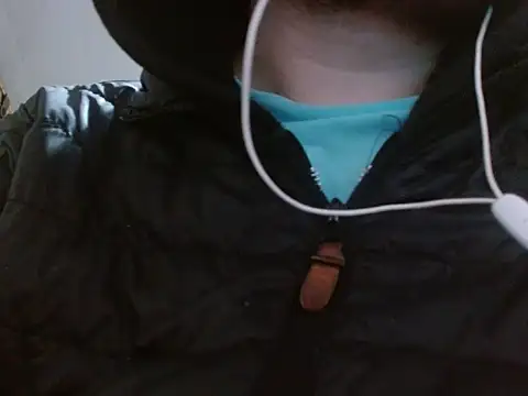 Snapshot of camiloking1720 chatting on 10/12/25, 11:42 camiloking1720 online show from 10/12/25, 11:42