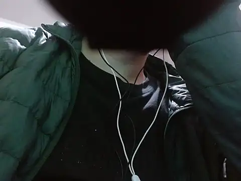 Snapshot of camiloking1720 chatting on 11/06/25, 07:31 camiloking1720 online show from 11/06/25, 07:31