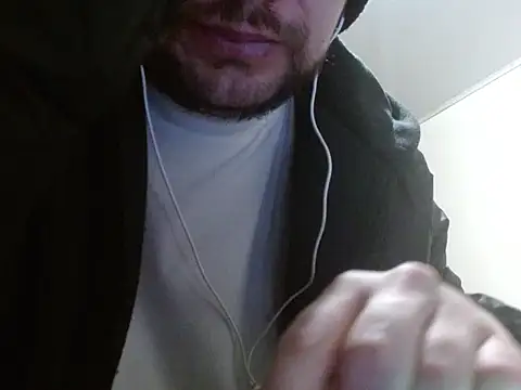 Snapshot of camiloking1720 chatting on 11/26/25, 08:26 camiloking1720 online show from 11/26/25, 08:26