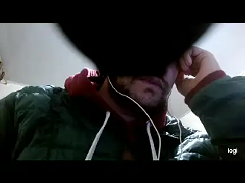 Snapshot of camiloking1720 chatting on 11/27/25, 10:50 camiloking1720 online show from 11/27/25, 10:50