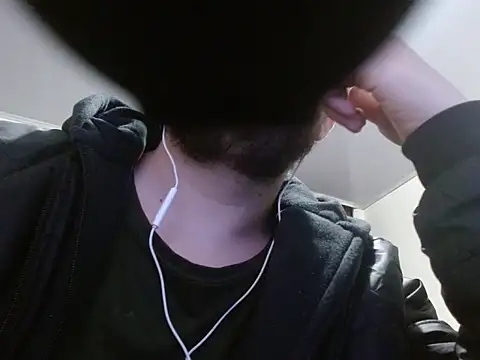 Snapshot of camiloking1720 chatting on 03/20/26, 11:53 camiloking1720 online show from 03/20/26, 11:53