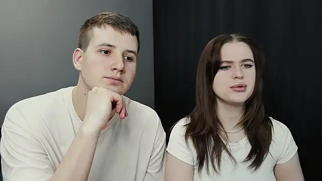 Snapshot of Pinku_kitsune chatting on 02/18/25, 11:41 Pinku kitsune online show from 02/18/25, 11:41