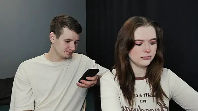 Snapshot of Pinku_kitsune chatting on 03/11/25, 10:40 Pinku kitsune online show from 03/11/25, 10:40