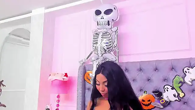 HaileeRoberts online show from 11/01/25, 12:51