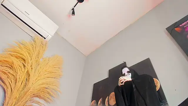 ALICEPOIXXXON online show from 10/30/25, 03:52