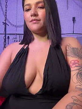 Snapshot of yey_bdsm chatting on 01/09/25, 02:22 yey bdsm online show from 01/09/25, 02:22