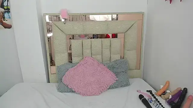 melody bonnet online show from 02/09/25, 10:00