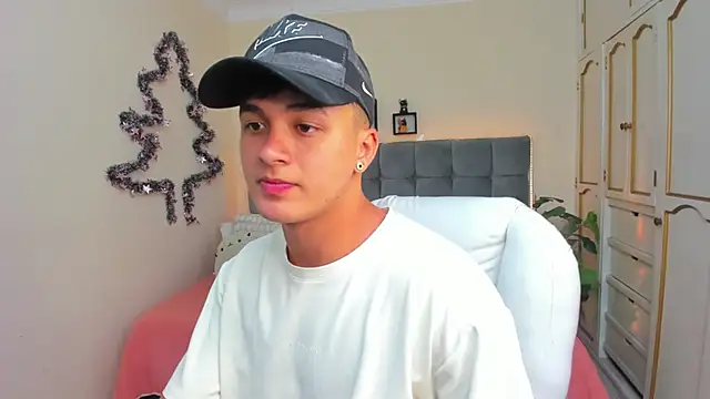 Cristopher strong online show from 01/07/25, 12:41