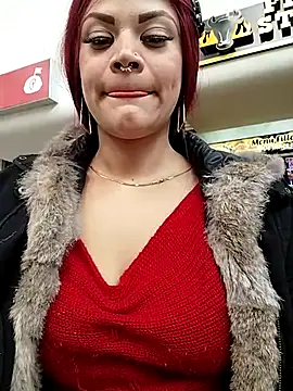 Snapshot of IamAlana_ chatting on 03/05/25, 08:32 IamAlana online show from 03/05/25, 08:32