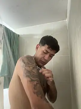 Snapshot of relsb123 chatting on 12/20/25, 04:41 relsb123 online show from 12/20/25, 04:41