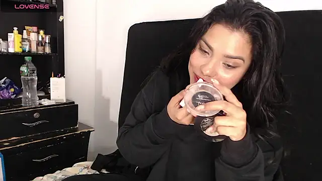 Snapshot of lolaa_staars chatting on 01/10/25, 02:57 lolaa staars online show from 01/10/25, 02:57