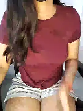 Snapshot of Ms_Neera chatting on 03/07/25, 04:11 Ms Neera online show from 03/07/25, 04:11