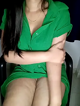 Snapshot of Ms_Neera chatting on 12/20/25, 09:11 Ms Neera online show from 12/20/25, 09:11