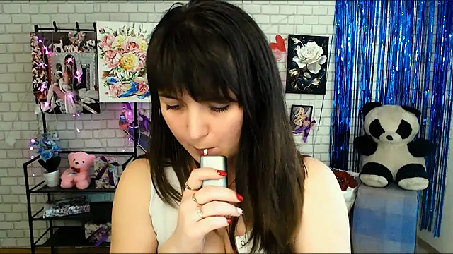 Darina M  online show from 02/21/25, 11:55