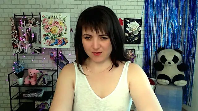 Darina M  online show from 03/18/25, 11:41