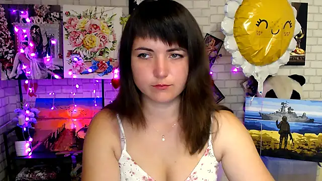 Darina M  online show from 09/16/25, 04:57