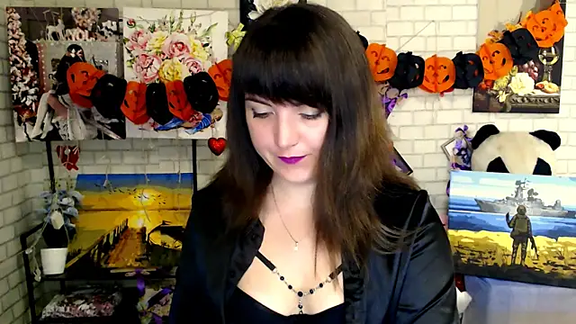 Darina M  online show from 10/31/25, 04:46