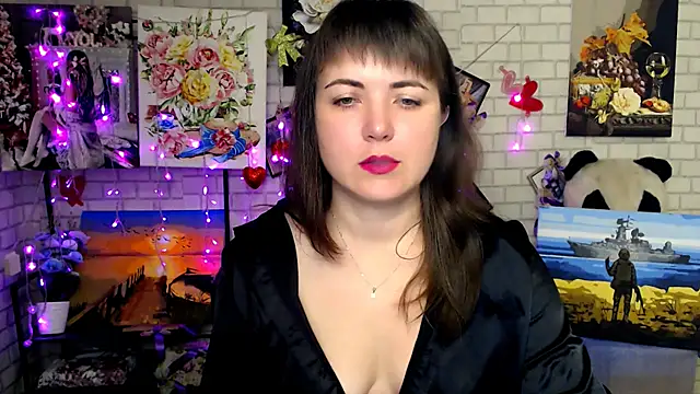 Darina M  online show from 11/18/25, 03:01