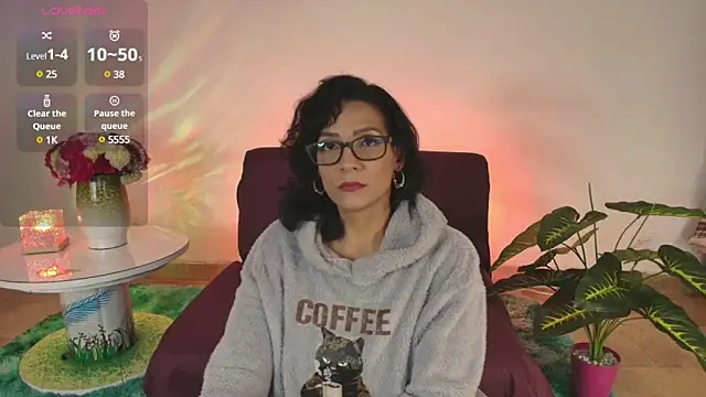 Elliee  online show from 03/03/25, 07:17