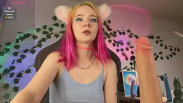 Snapshot of mariel_a_gold chatting on 11/04/25, 05:17 mariel a gold online show from 11/04/25, 05:17