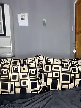 DarkBerry87 online show from 02/19/25, 02:44