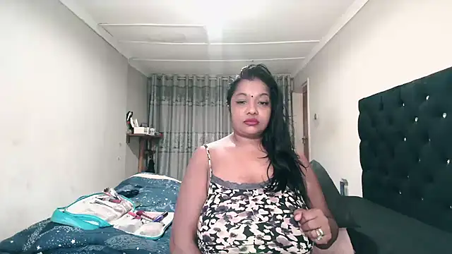 Indianmayaxoxo online show from 06/17/26, 06:38