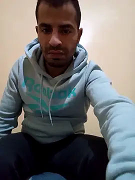 Snapshot of Bisex_activ19 chatting on 12/17/24, 10:43 Bisex activ19 online show from 12/17/24, 10:43