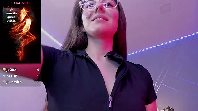 Ich Bin Julia online show from 12/08/24, 07:43