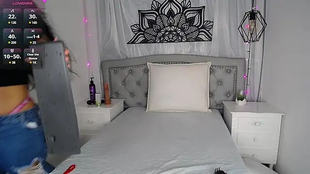 Snapshot of Ariana_ceballos chatting on 02/19/25, 11:38 Ariana ceballos online show from 02/19/25, 11:38