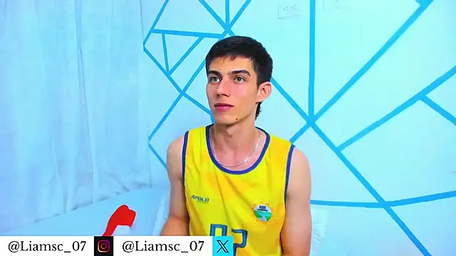 liam scott77 online show from 12/13/25, 08:14