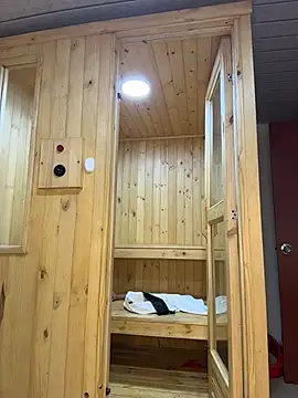 Barbielatinas online show from 12/16/25, 04:28