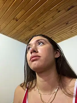 Snapshot of Barbielatinas chatting on 12/21/25, 04:52 Barbielatinas online show from 12/21/25, 04:52