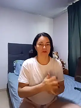 renata hot1 online show from 03/21/25, 09:56