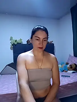 renata hot1 online show from 10/29/25, 10:33