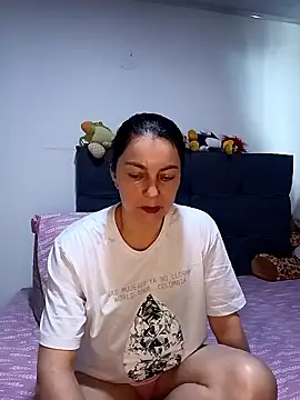 Snapshot of renata_hot1 chatting on 01/08/26, 08:22 renata hot1 online show from 01/08/26, 08:22