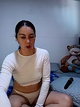 Snapshot of renata_hot1 chatting on 02/25/26, 07:45 renata hot1 online show from 02/25/26, 07:45