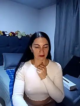Snapshot of renata_hot1 chatting on 03/27/26, 11:48 renata hot1 online show from 03/27/26, 11:48