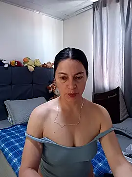Snapshot of renata_hot1 chatting on 04/30/26, 06:36 renata hot1 online show from 04/30/26, 06:36