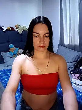 Snapshot of renata_hot1 chatting on 05/08/26, 07:30 renata hot1 online show from 05/08/26, 07:30