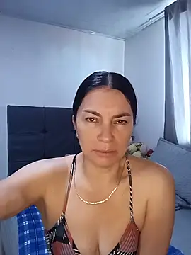 Snapshot of renata_hot1 chatting on 06/19/26, 06:45 renata hot1 online show from 06/19/26, 06:45