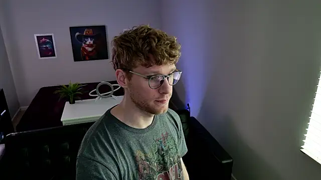 Snapshot of BlueEyedTallGuy94 chatting on 03/13/26, 08:59 BlueEyedTallGuy94 online show from 03/13/26, 08:59