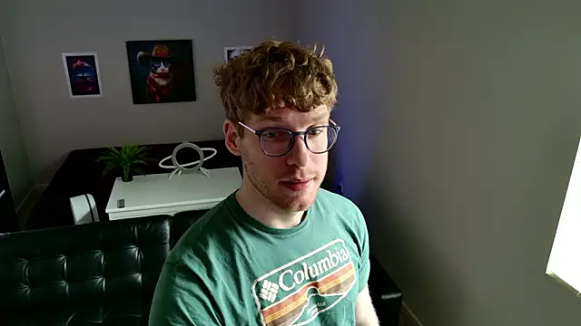 Snapshot of BlueEyedTallGuy94 chatting on 03/17/26, 09:07 BlueEyedTallGuy94 online show from 03/17/26, 09:07